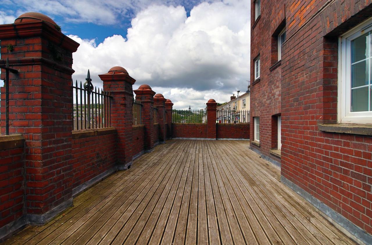 St Thomas Loft Views By Ssw - 2Br, Parking, Sleeps 4, Easy Access To City Centre, Marina, Beach And M4 Swansea Exterior foto