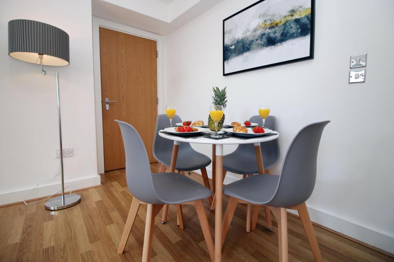 St Thomas Loft Views By Ssw - 2Br, Parking, Sleeps 4, Easy Access To City Centre, Marina, Beach And M4 Swansea Exterior foto