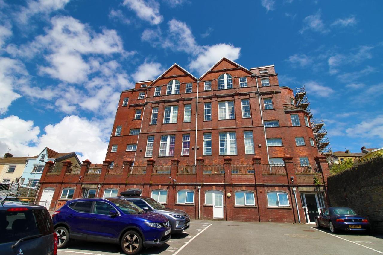 St Thomas Loft Views By Ssw - 2Br, Parking, Sleeps 4, Easy Access To City Centre, Marina, Beach And M4 Swansea Exterior foto